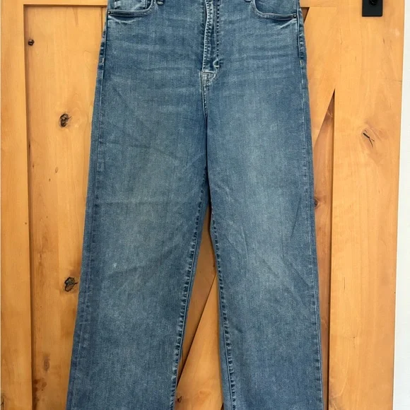 Carly Jean Los Angeles LAUREL JEANS - Picture 7 of 10